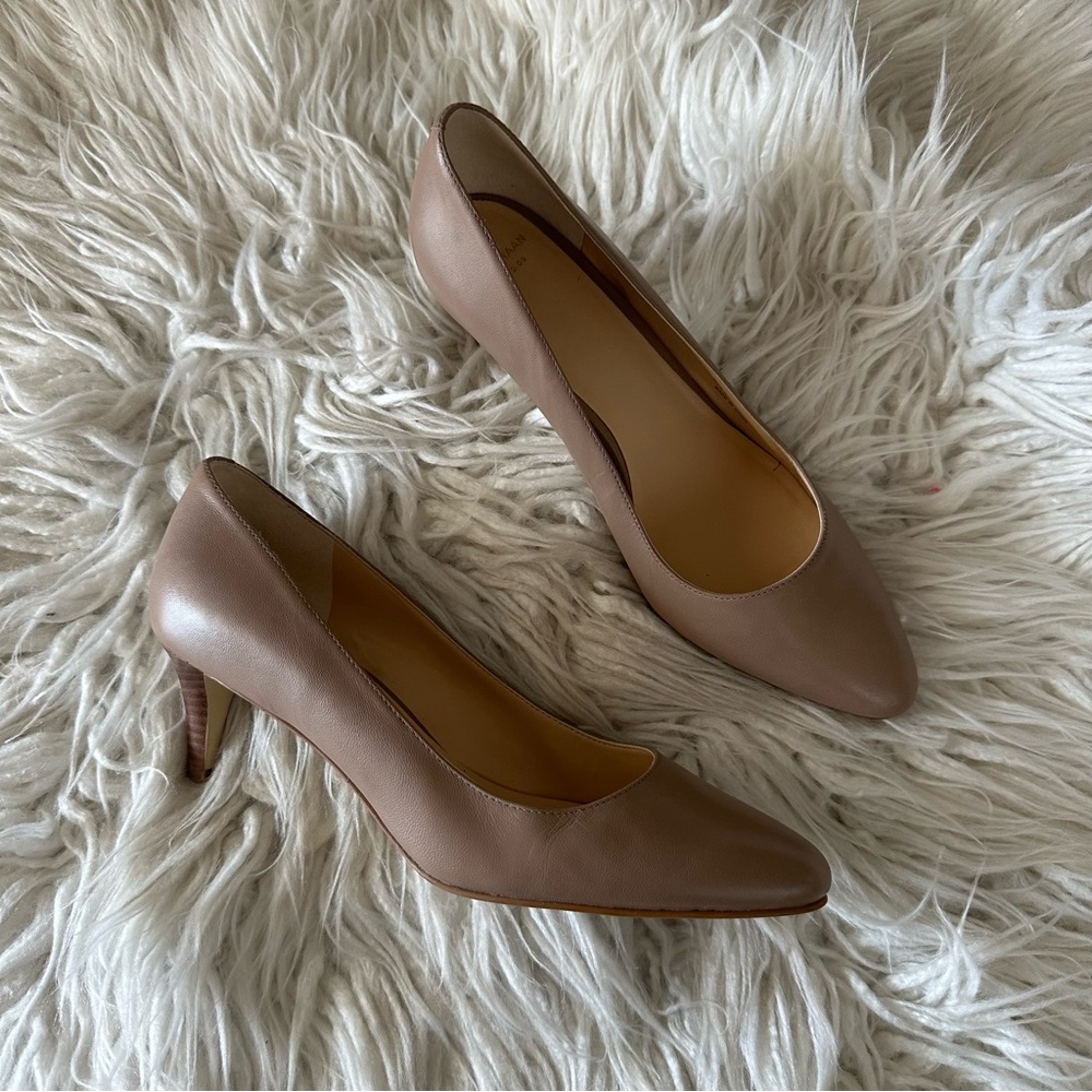 Cole Haan Lena Pump Maple‎ Sugar Beige tan neutral Leather Size 8B FLAW
